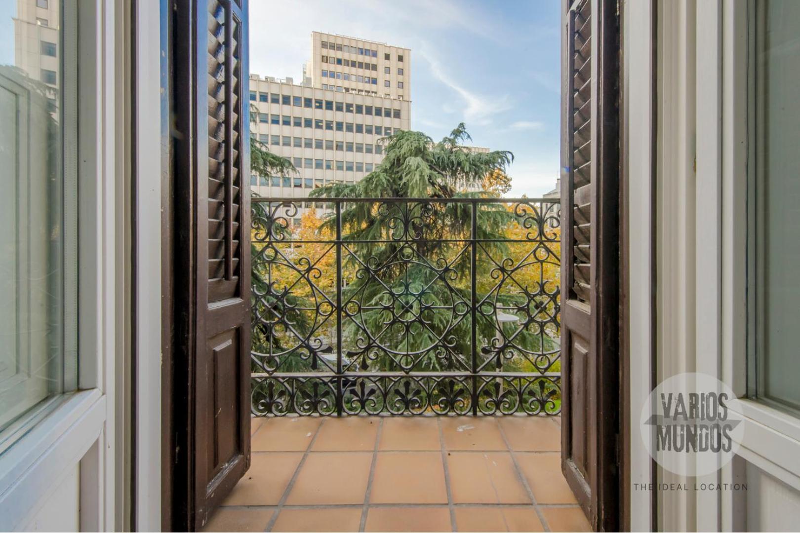Vistas Panoramicas Para 5 En Duque De Osuna 8 Madrid Eksteriør bilde